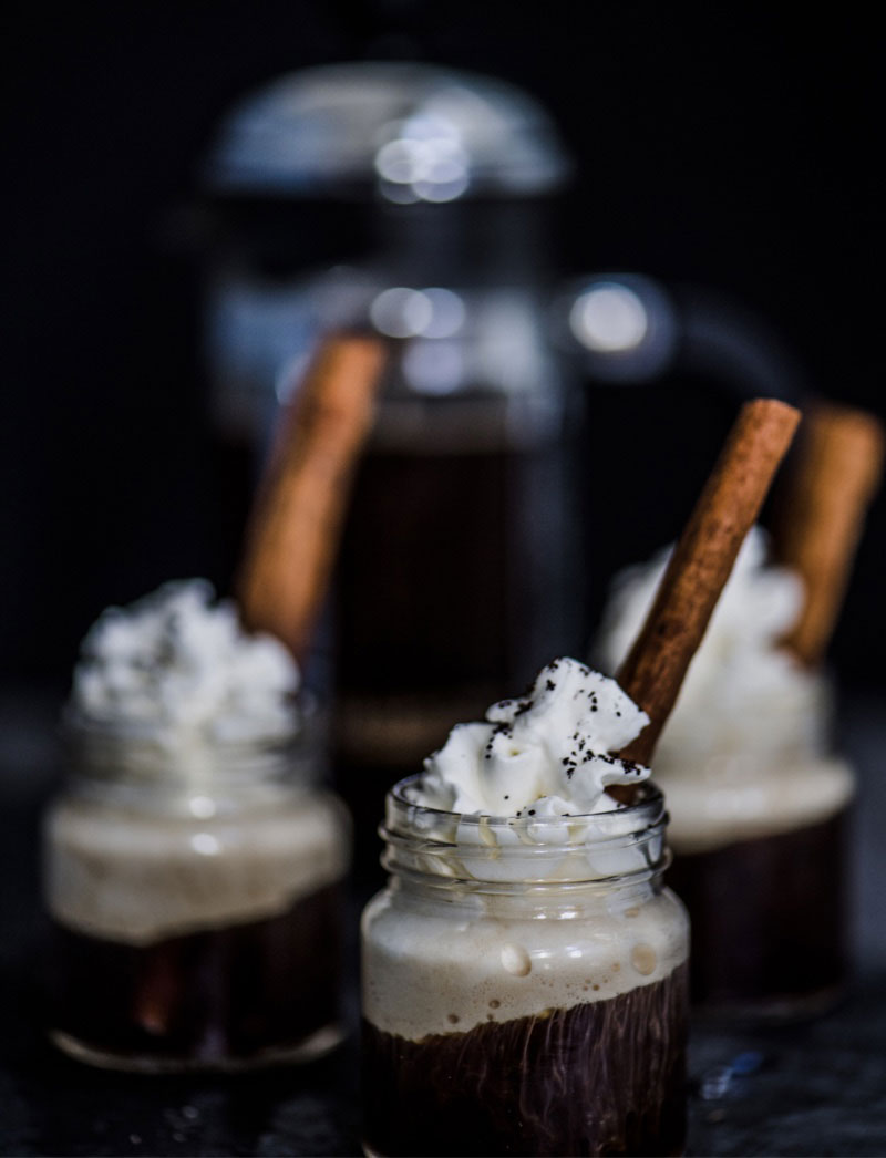 Un oiseau noir en littérature