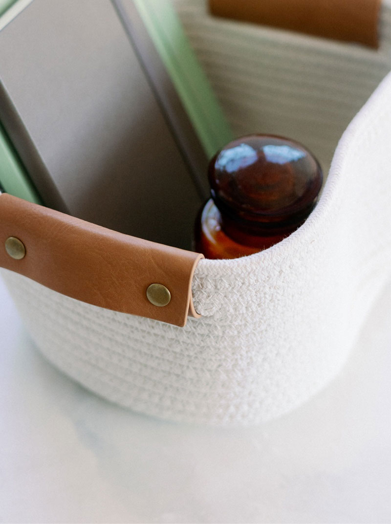 Un oiseau noir en littérature