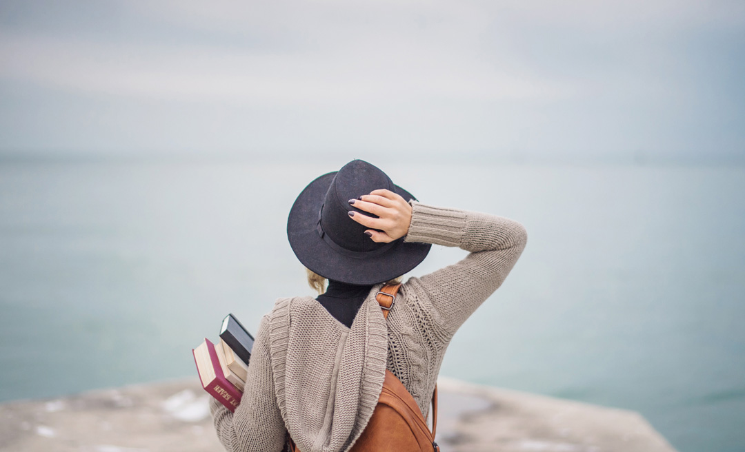 Un oiseau noir en littérature