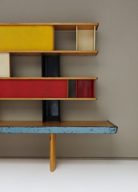 Un oiseau noir en littérature